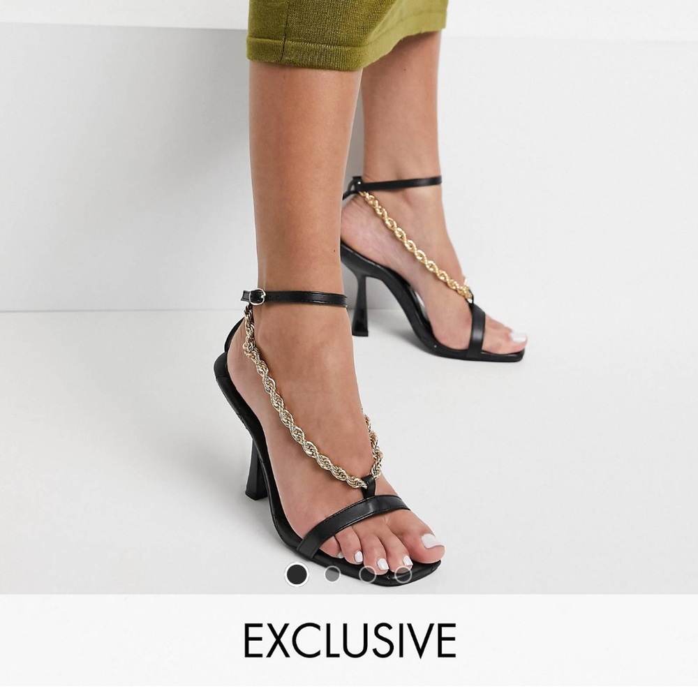 Black Heeled Sandals with Gold Chain